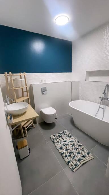 T2 Renove Avec Terrasse Proche Paris Et Disneyland 샹-쉬르-마른 외부 사진